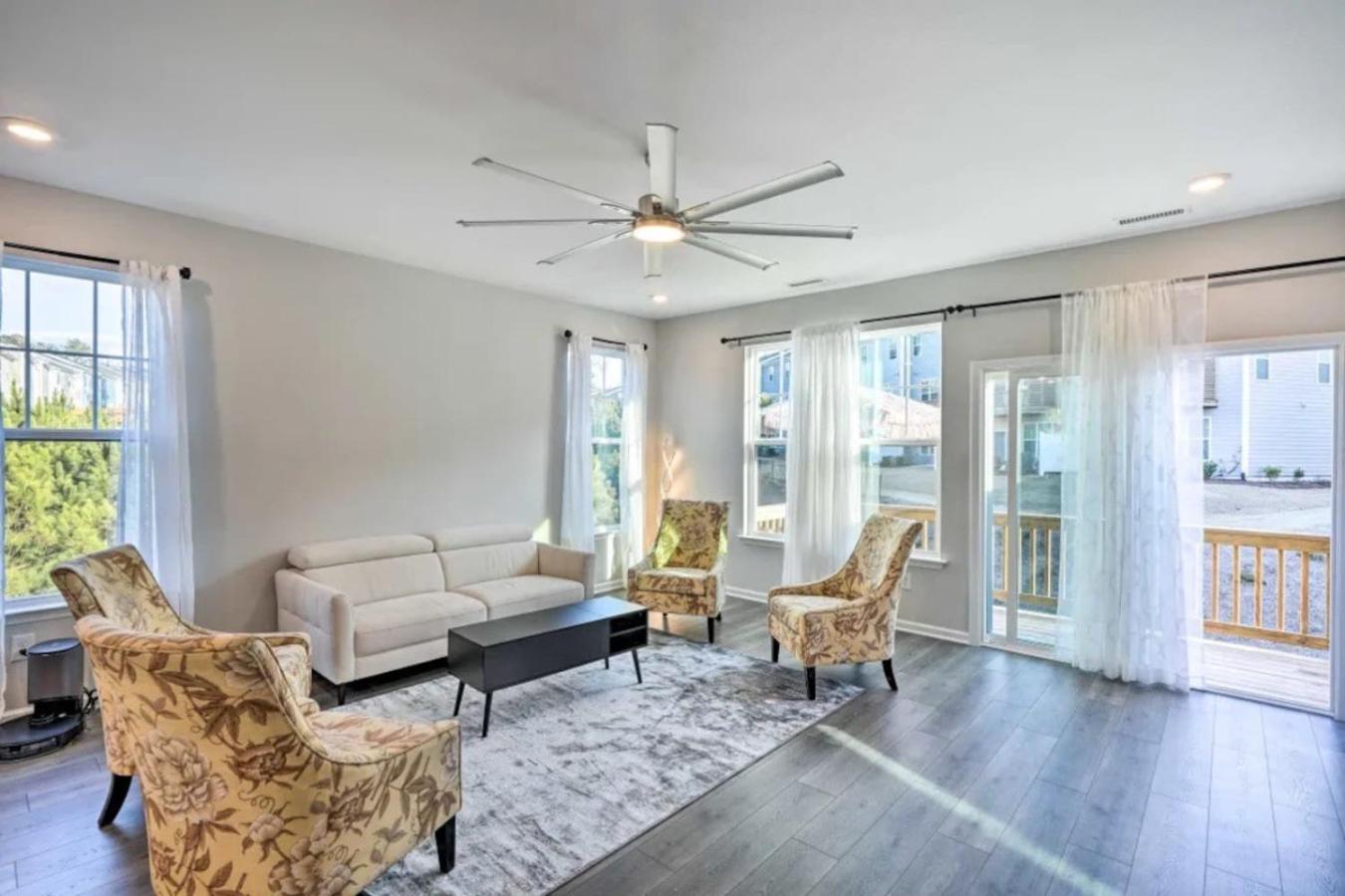 The Villas Buckingham 10 Mins To Rdu Airport Duke Downtown 더럼 외부 사진