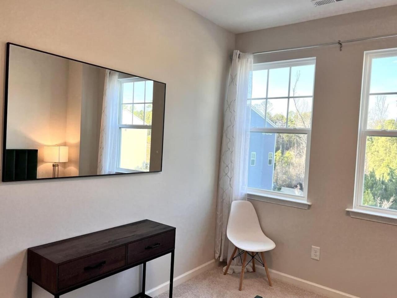 The Villas Buckingham 10 Mins To Rdu Airport Duke Downtown 더럼 외부 사진